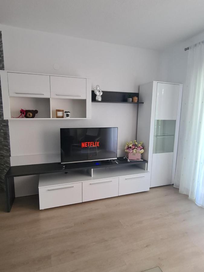 Apartmani Emily Pula Dış mekan fotoğraf